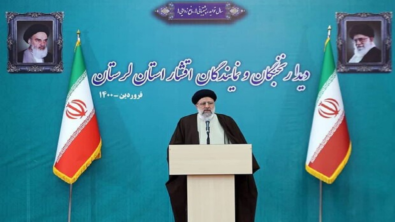 بنای برخورد با فساد جدی است/ تولید ما را در برابر دشمن سرفراز می‌کند