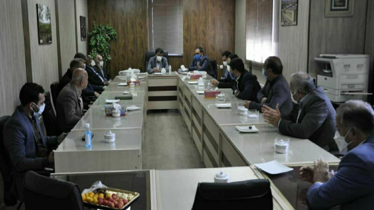 جذب سرمایه گذاران بومی مهمترین اولویت اقتصادی شهرستان آوج