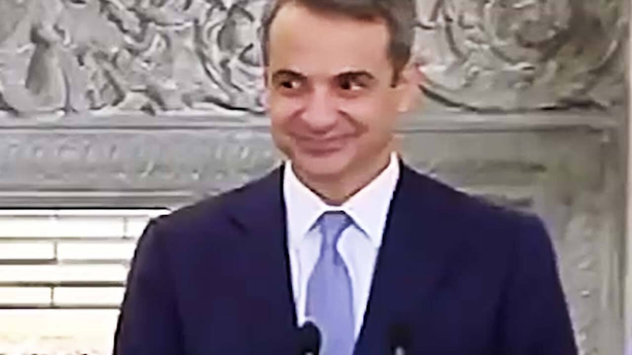 شباهت عجیب نخست وزیر یونان به مستربین + فیلم