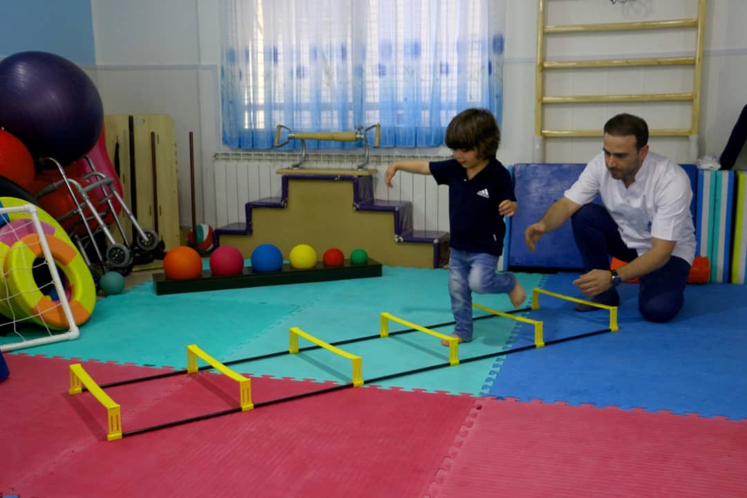 روزی به یاد کم حرف&zwnj;های گوشه گیر/ اختلال اوتیسم در کودکان را جدی بگیرید