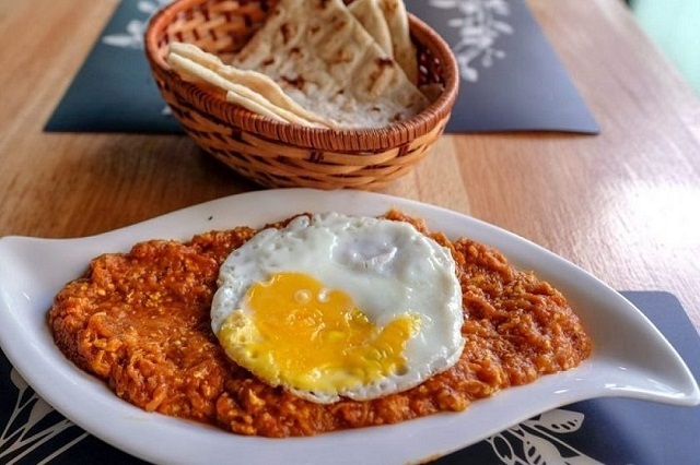طرز تهیه میرزا قاسمی خوشمزه و مجلسی  به ۳ روش مختلف