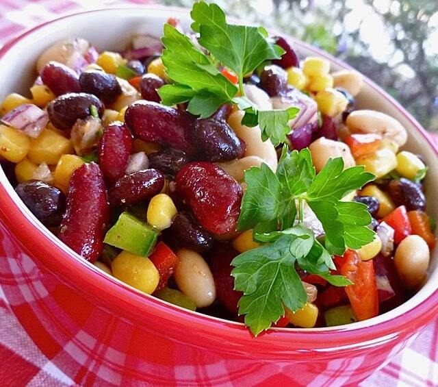 طرز تهیه سالاد لوبیا چیتی خوشمزه و پرخاصیت به ۳ روش مختلف طرز تهیه سالاد لوبیا چیتی خوشمزه و پرخاصیت به ۳ روش مختلف