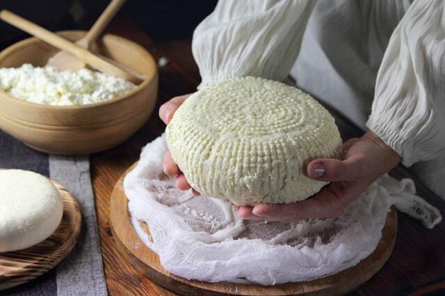 طرز تهیه پنیر خانگی سالم و خوشمزه و پنیر لیقوان به چند روش مختلف