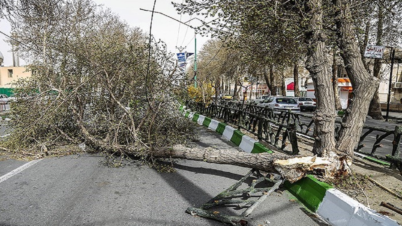 خسارت ۱۲۵ میلیارد ریالی تندباد به چهارمحال و بختیاری
