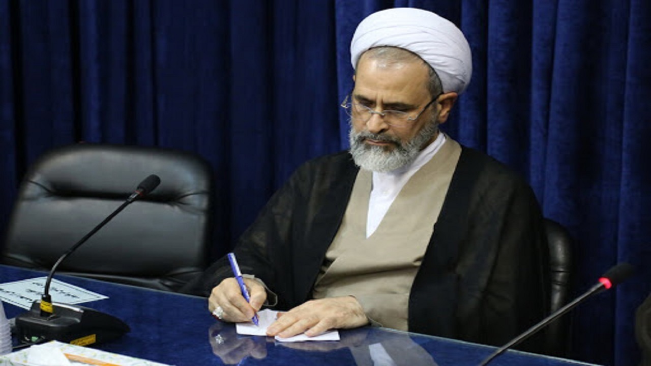 آیت‌الله اعرافی از اقدامات شهرداری قم تقدیر کرد / باید توجه ویژه‌ای به بافت تاریخی و میراث فرهنگی قم شود
