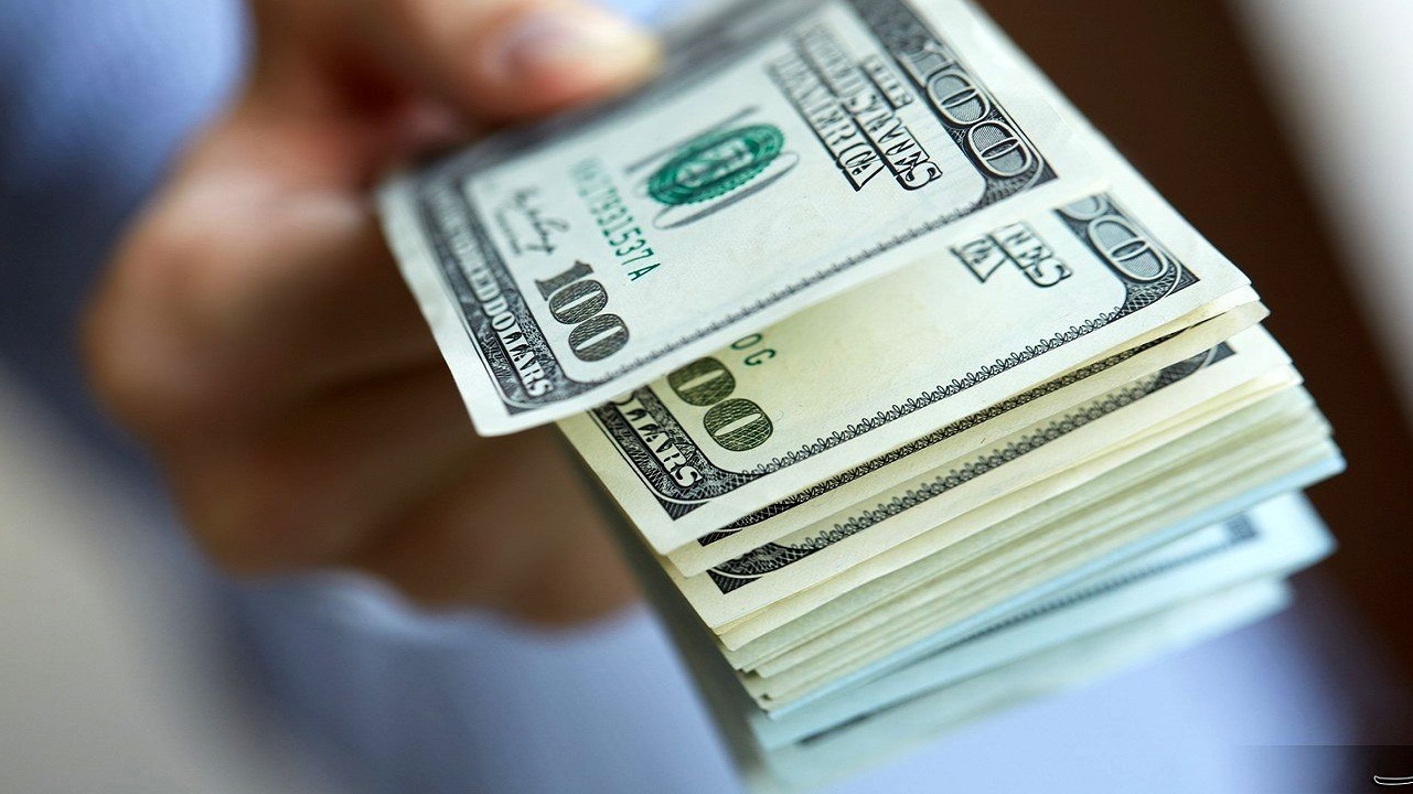 روسیه: سیاست آمریکا، استفاده از دلار به عنوان ارز اصلی را زیر سوال می‌برد
