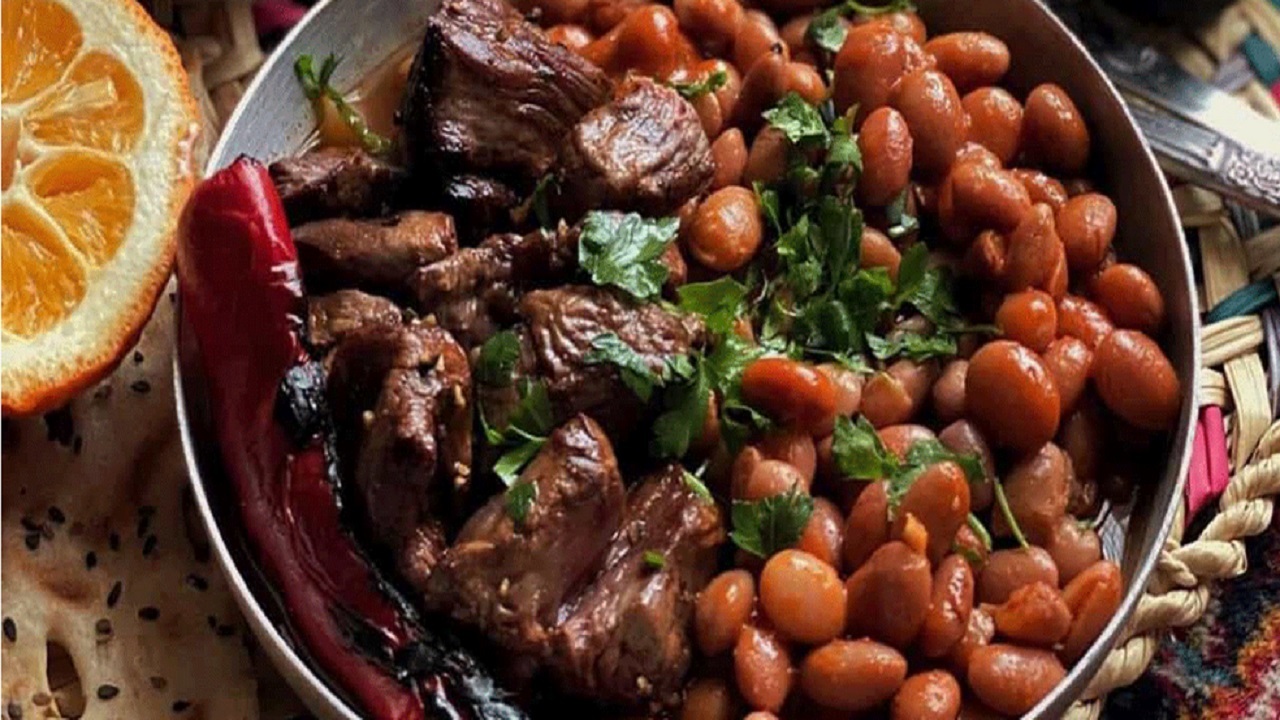 طرز تهیه خوراک لوبیا کباب رشتی؛ صبحانه خوشمزه گیلانی‌