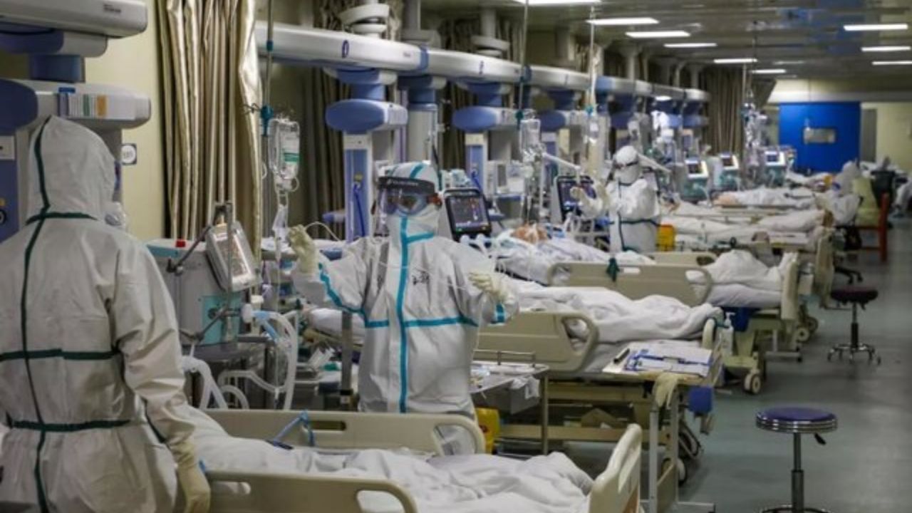 جهش  کرونا در آذربایجان غربی/مسئولین شهر‌های قرمز پروتکل‌های لازم را اعمال نمی کنند