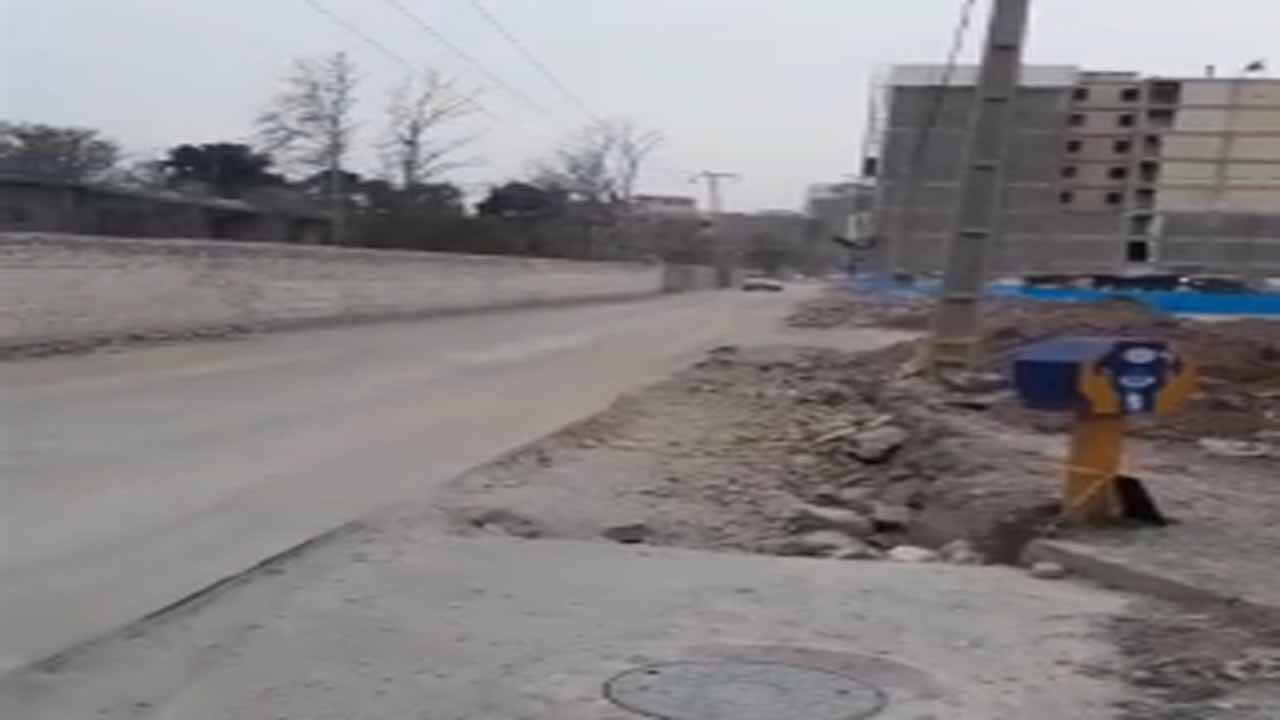 گلایه از وضعیت اسفناک معابر در محمدشهر + فیلم