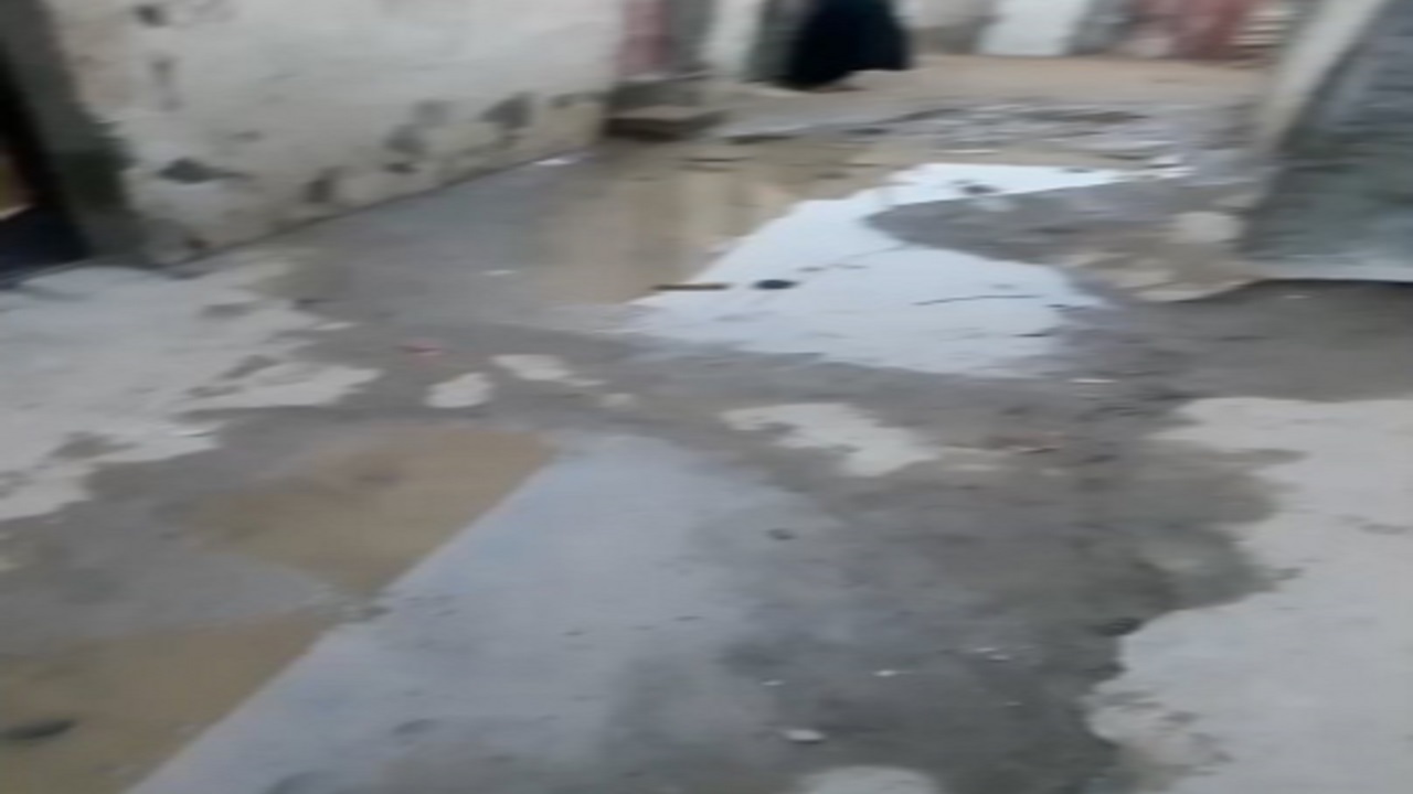 گلایه از وضع نامناسب آسفالت در شهرک باهنر + فیلم
