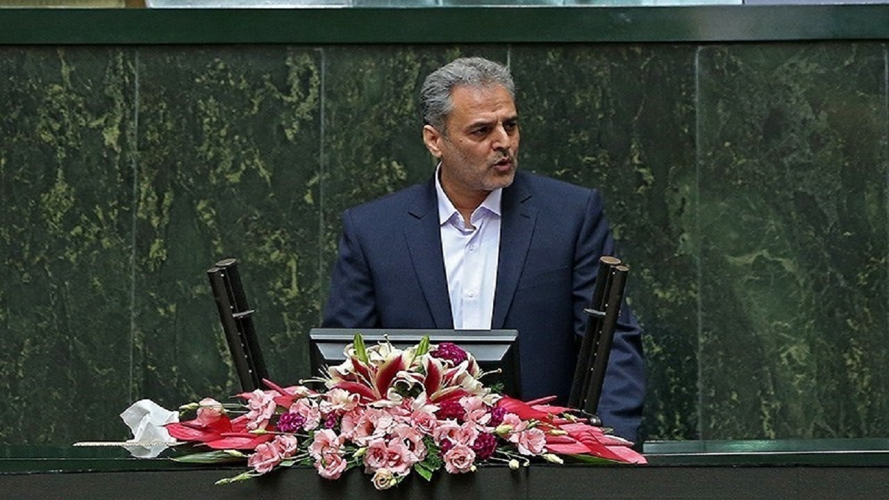 مسئولیت تنظیم بازار دست وزارت کشاورزی نیست/ در فروش مرغ احتکار داریم