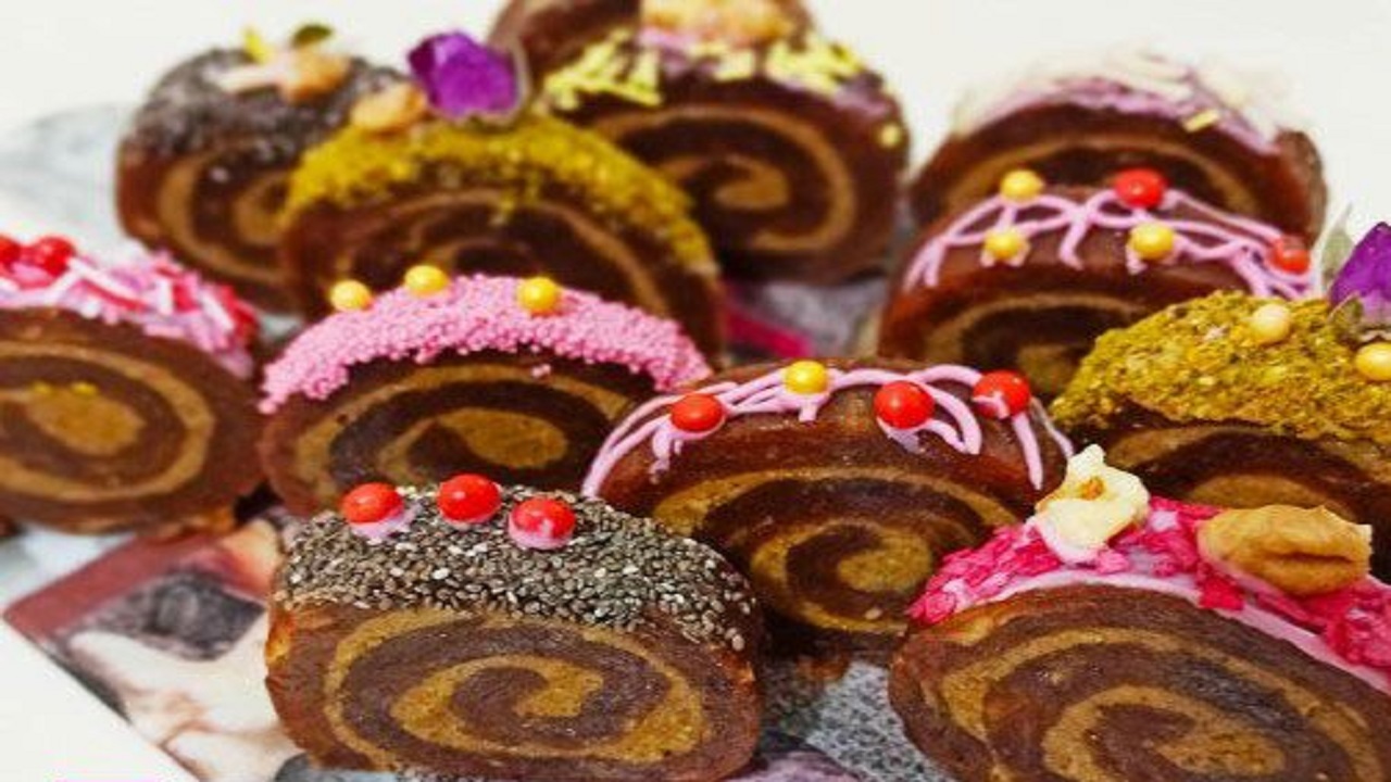 طرز تهیه رولت خرما مقوی و خوشمزه برای افطار