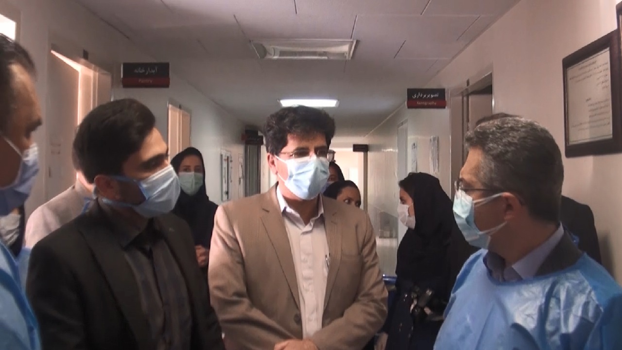 بازدید معاون درمان وزیر بهداشت از بخش کرونای دلیجان