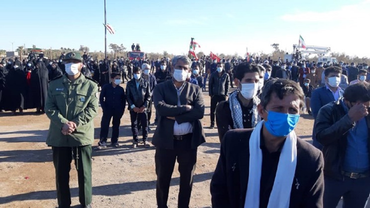 تشییع پیکر پدر شهیدان یزدان، محسن و صادق بنی‌عامریان در کرمانشاه