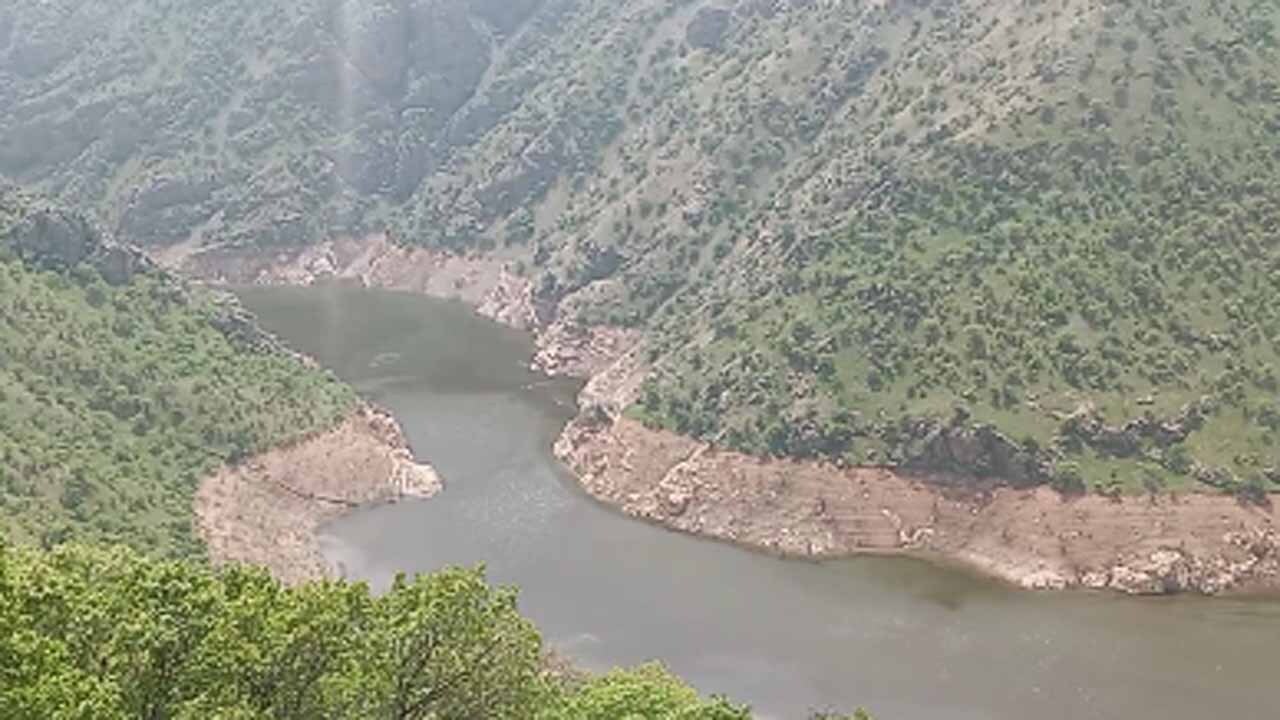 فیلمی از طبیعت دیدنی و چشم‌نواز در روستای عباس‌آباد