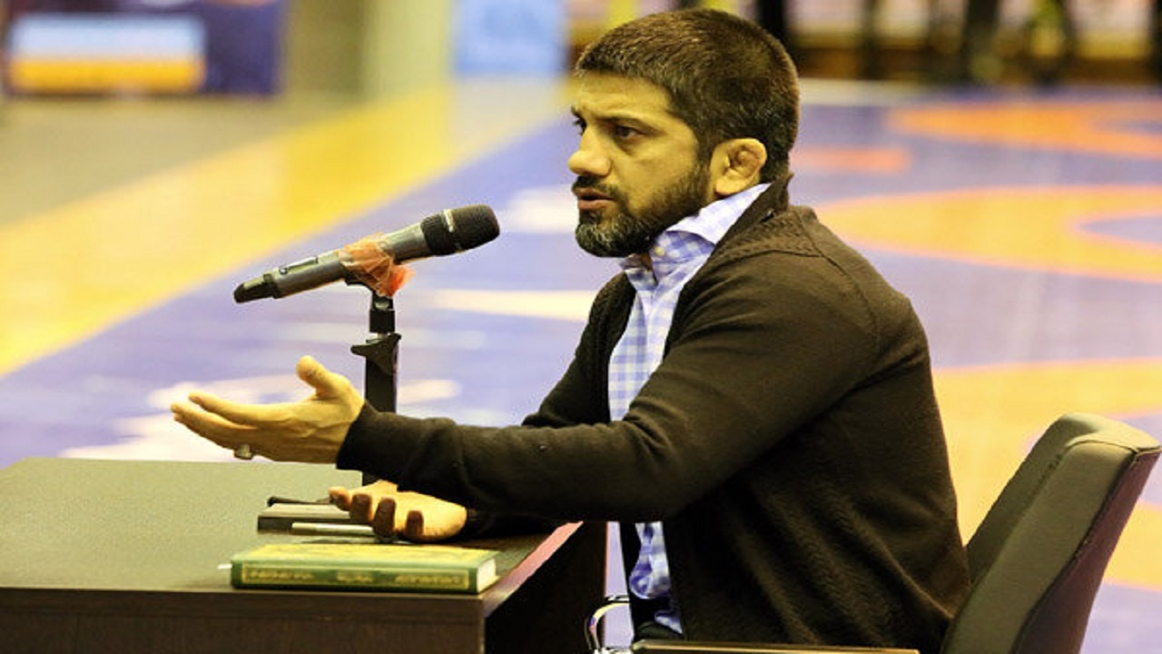 علیرضا دبیر راهی قزاقستان شد