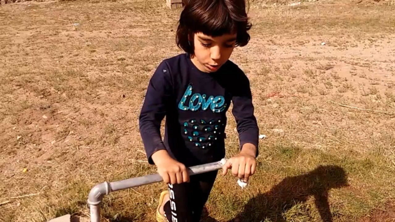 گلایه ساکنان روستای مالوجه از کمبود امکانات و بی آبی این روستا+فیلم