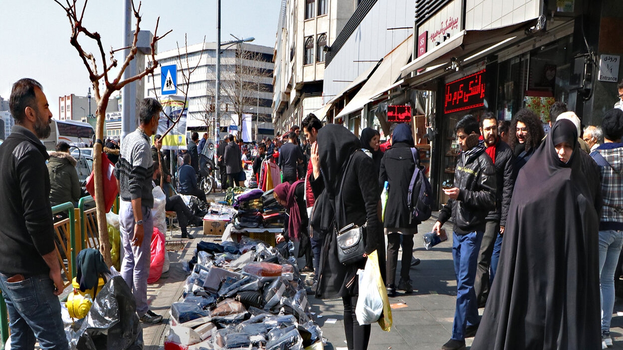 خطر کرونا در کمین دستفروشان شهر