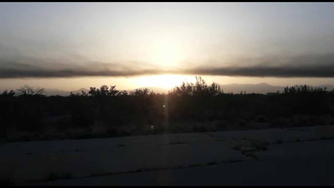گرد سیمان آسمان کرمان را دربرگرفت + فیلم