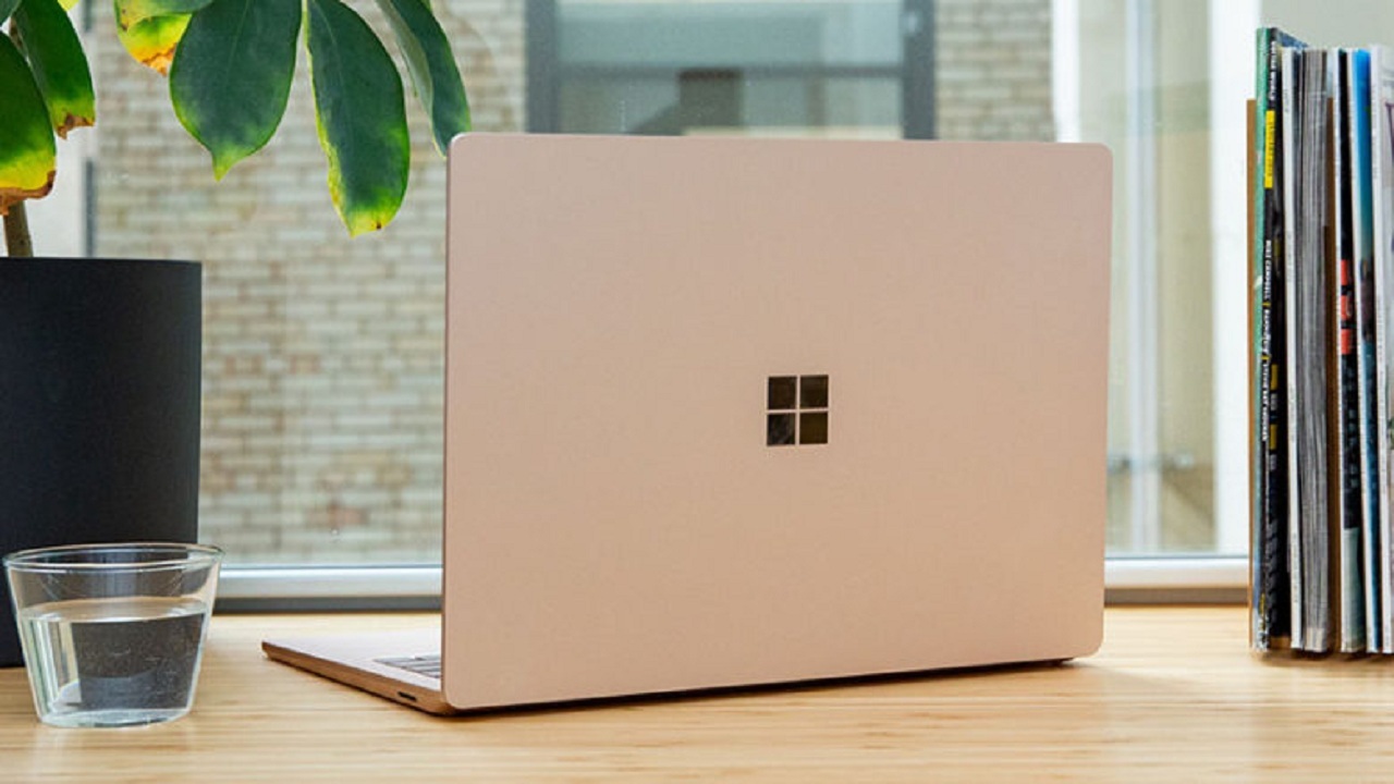 آمادگی لپ تاپ Surface ۴ مایکروسافت برای عرضه