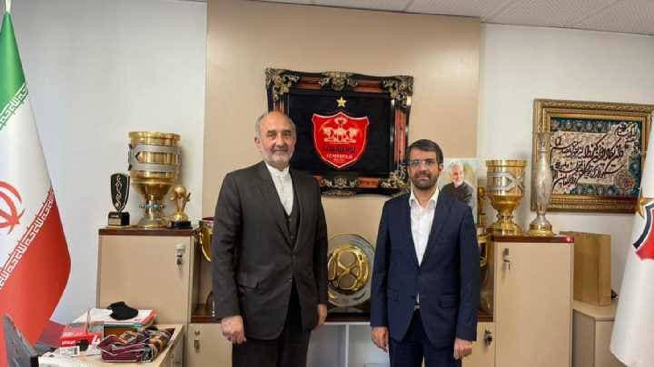 حضور مدیرکل تشریفات وزارت امور خارجه در باشگاه پرسپولیس
