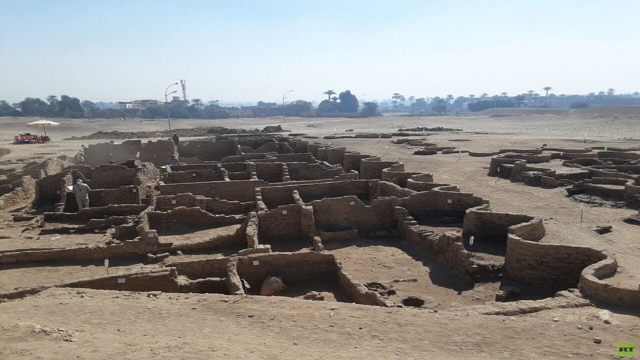 کشف شهر طلایی ۳۰۰۰ ساله در مصر+ تصاویر