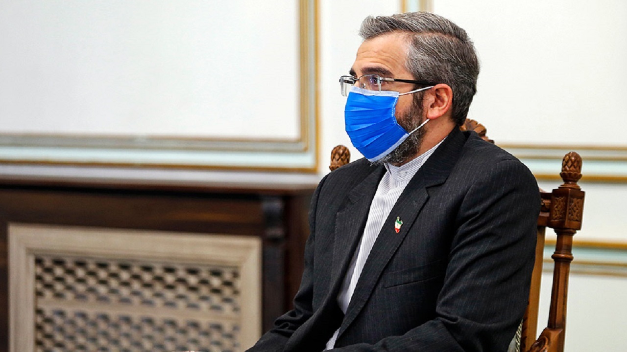بازدید باقری کنی از زندان اوین در اولین روز سال ۱۴۰۰
