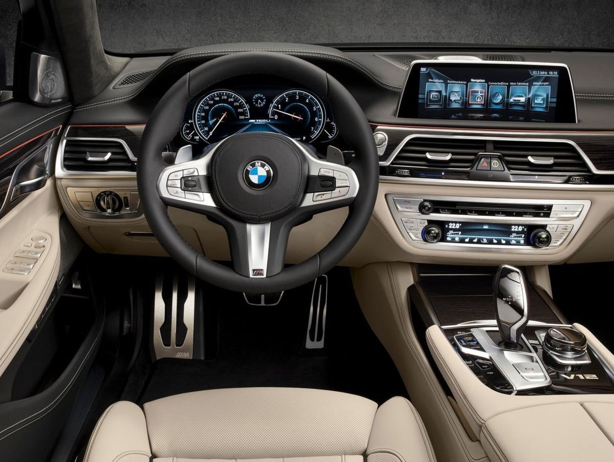 مقایسه مرسدس&zwnj;بنز S500 با ب ام و X6 35i + مشخصات فنی