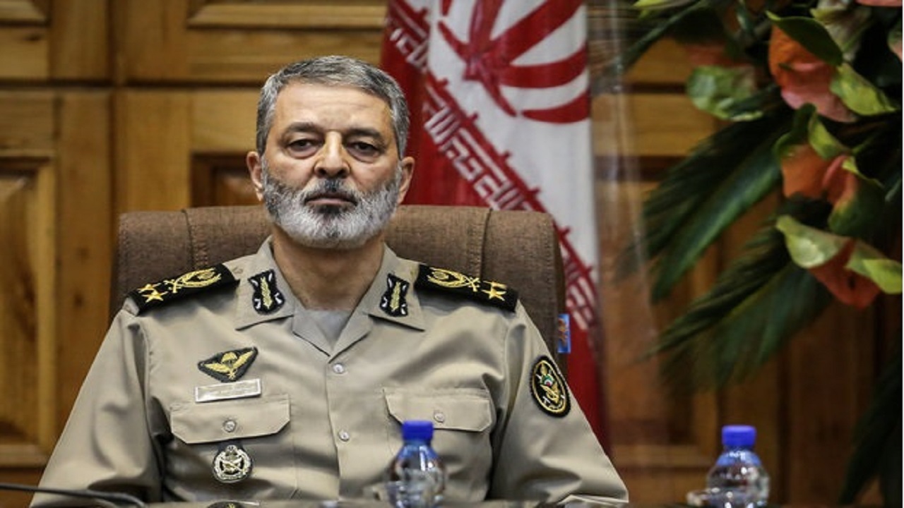 سربازان وظیفه پرچمداران گام دوم انقلاب هستند