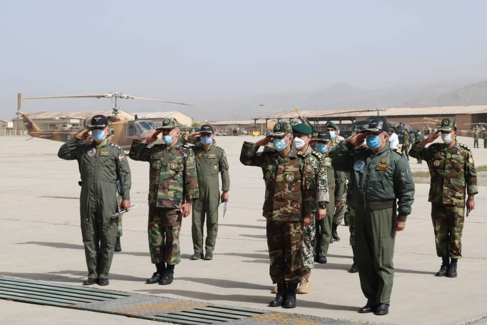 سرلشکر موسوی از آمادگاه و پایگاه هوانیروز آبیک بازدید کرد