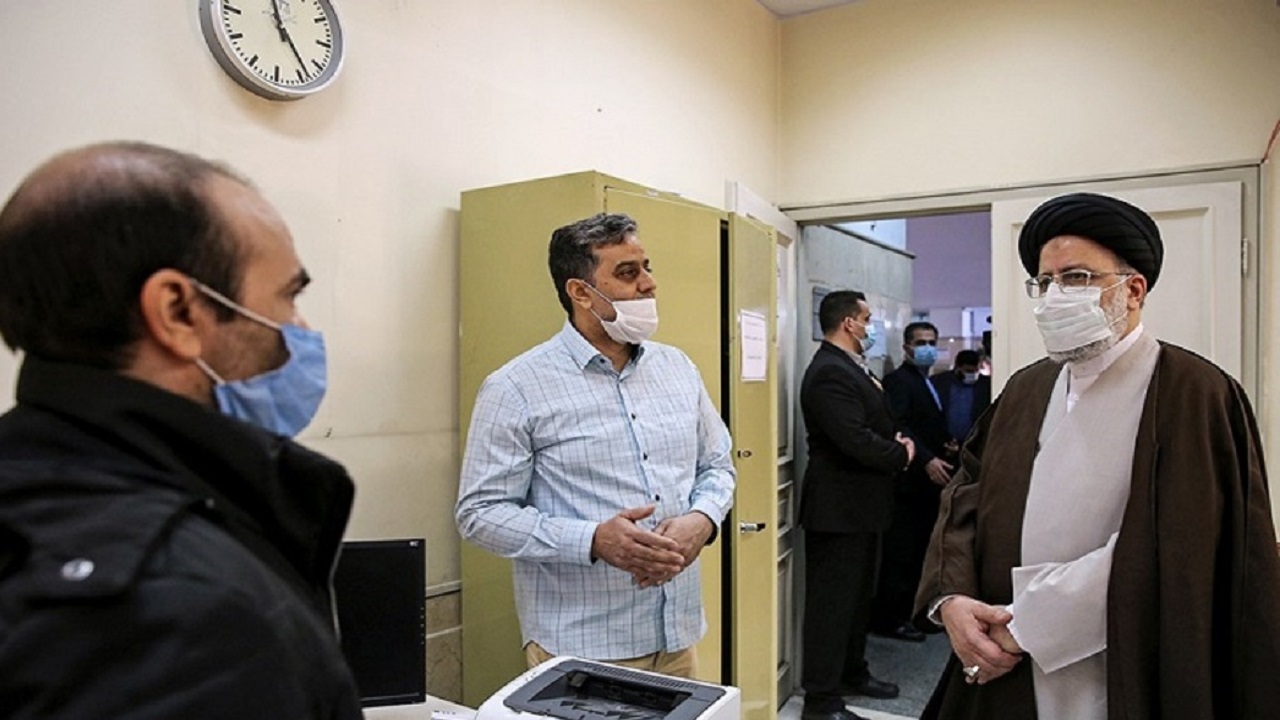 بازدید از پیش اعلام نشده رئیس دستگاه قضا از دادگستری بهارستان