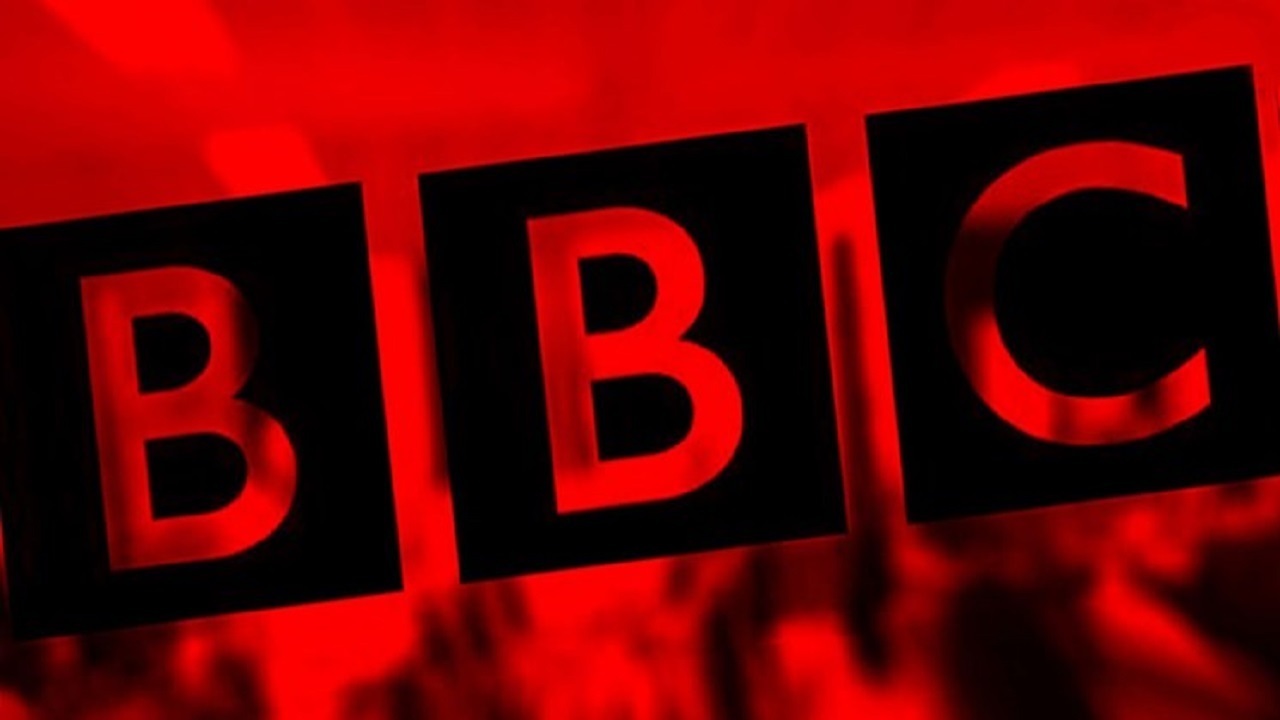دهن کجی BBC به مخاطبان/ مرگ همسر ملکه انگلیس ادعا‌ها را زیر سؤال برد