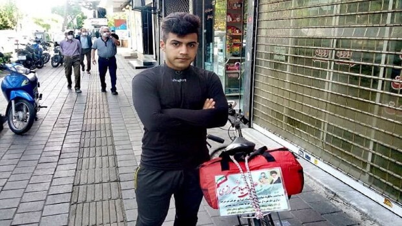 آغاز رکاب زنی دوچرخه سوار قمی به مقصد مشهدالرضا