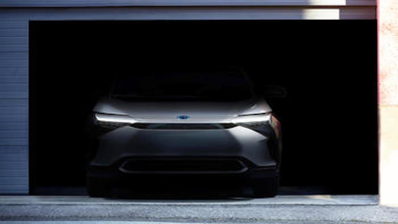 تویوتا به زودی از SUV الکتریکی جدید رونمایی می کند