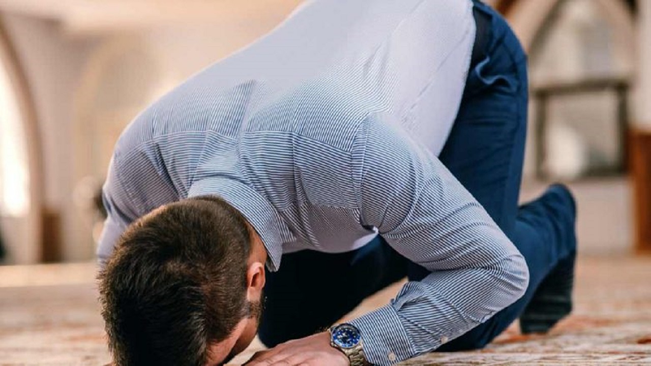 دستوری برای داشتن توجه کامل در نماز