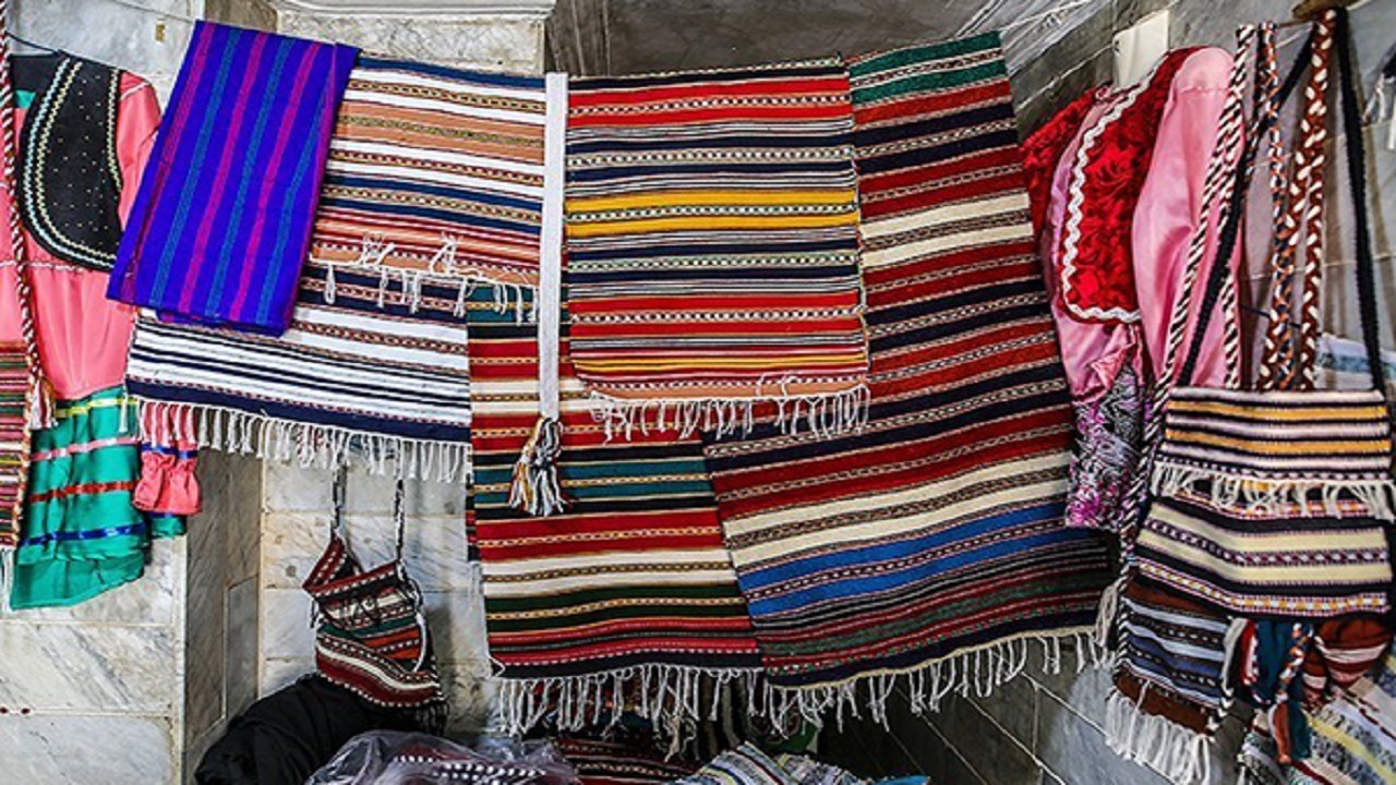 پلاس بافی، هنری ماندگار از مادربزرگ ها
