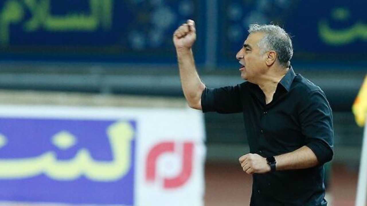 کنایه سرمربی نساجی به مدیر پرسپولیس