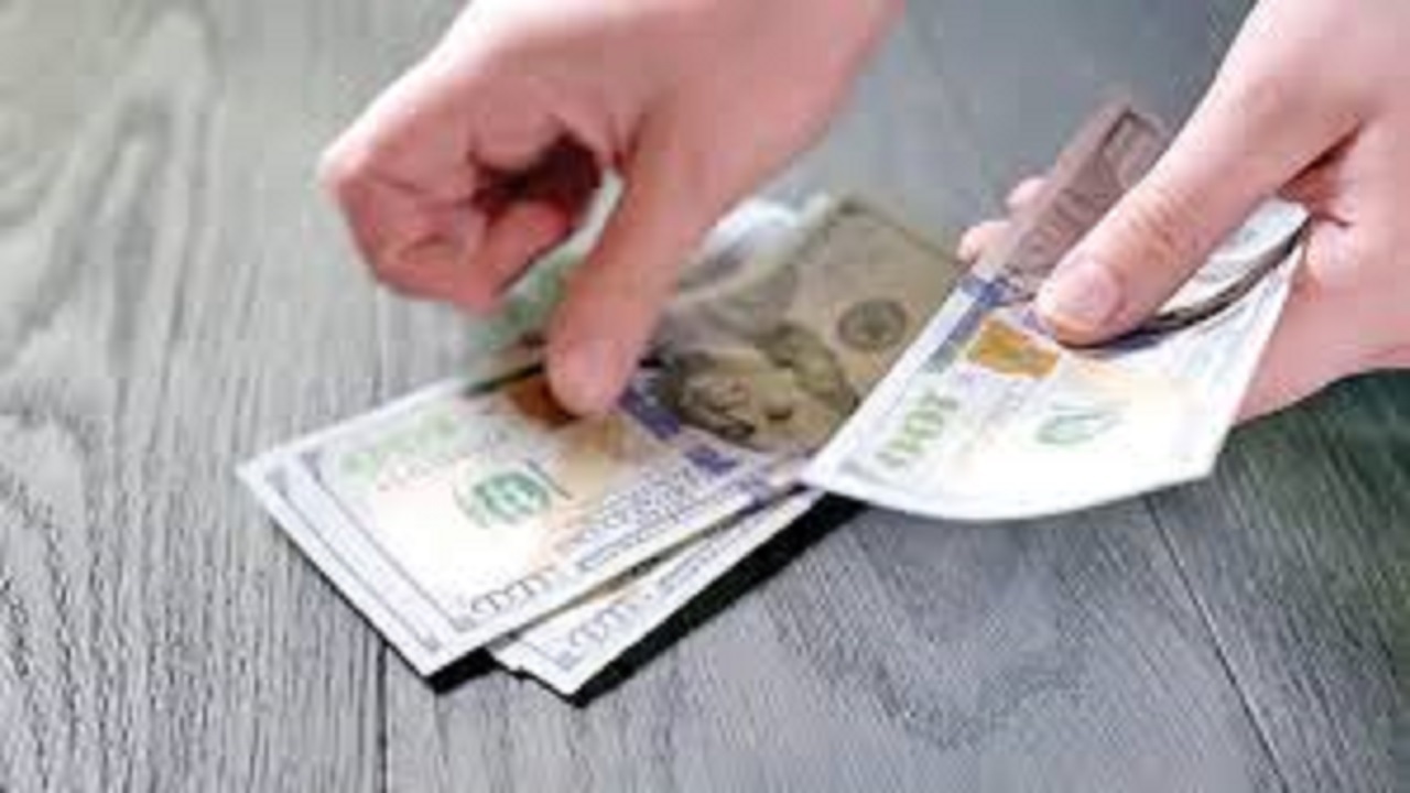تغییر ناچیز نرخ ارز در بازار، دلار ۲۴ هزار و ۲۹۲ تومان شد