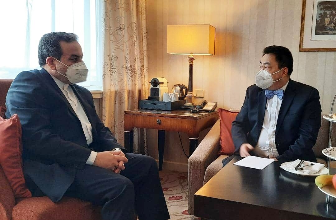 دیدار رئیس هیات چینی مذاکرات کمیسیون مشترک برجام با عراقچی