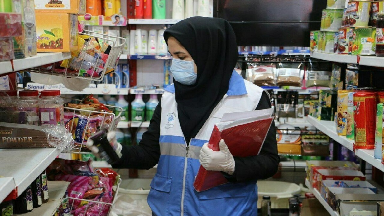 کشف بیش از ۱۰ تن مواد غذایی فاسد و غیر بهداشتی در چهارمحال و بختیاری