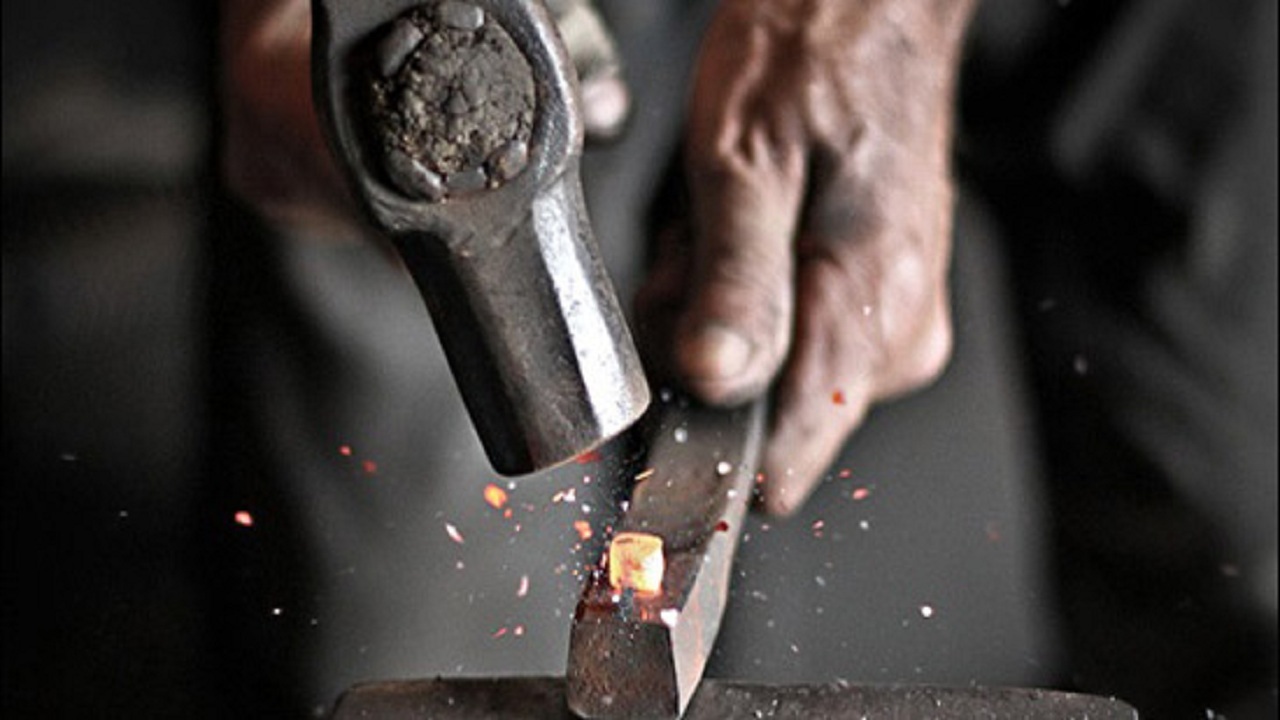 تعبیر خواب آهنگر