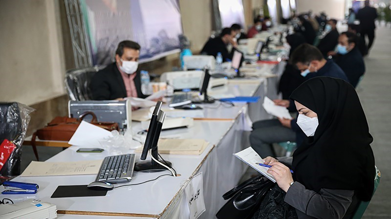 تنها ۳ داوطلب خانم در انتخابات شورای روستایی مهاباد حضور دارند
