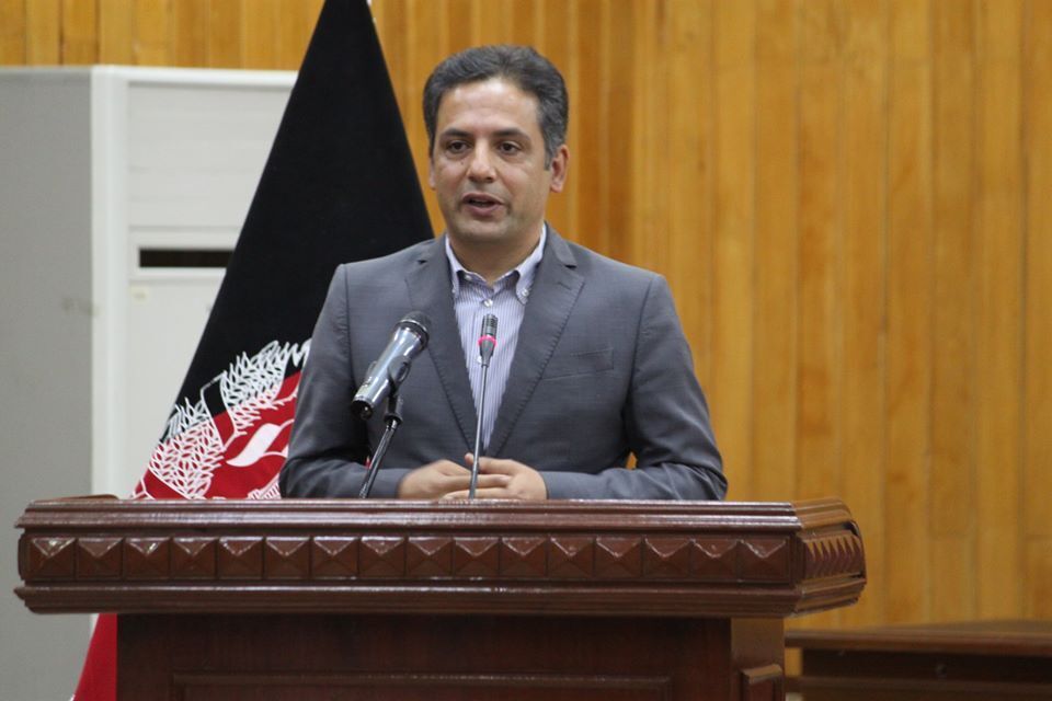 وحید عمر: بایدن به زودی طرح خروج از افغانستان را با اشرف غنی در میان می گذارد