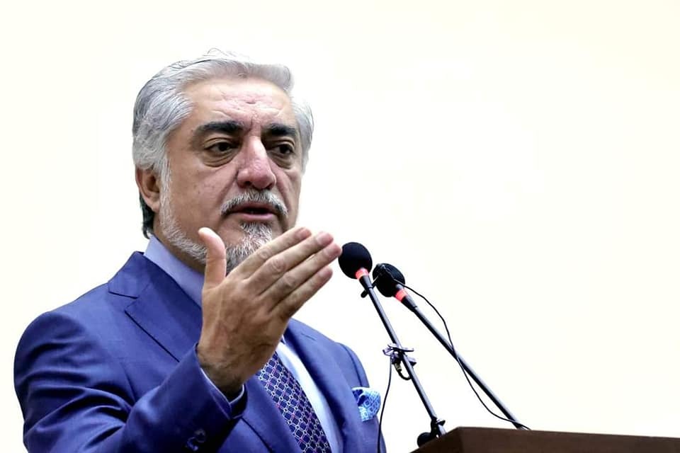 عبدالله: طالبان از طریق جنگ نمی توانند به پیروزی دست یابند