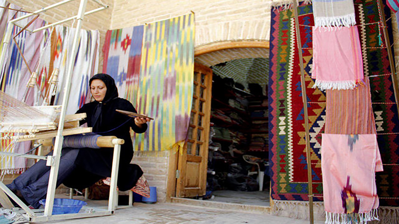 احیای هنر کاربافی در سیرجان