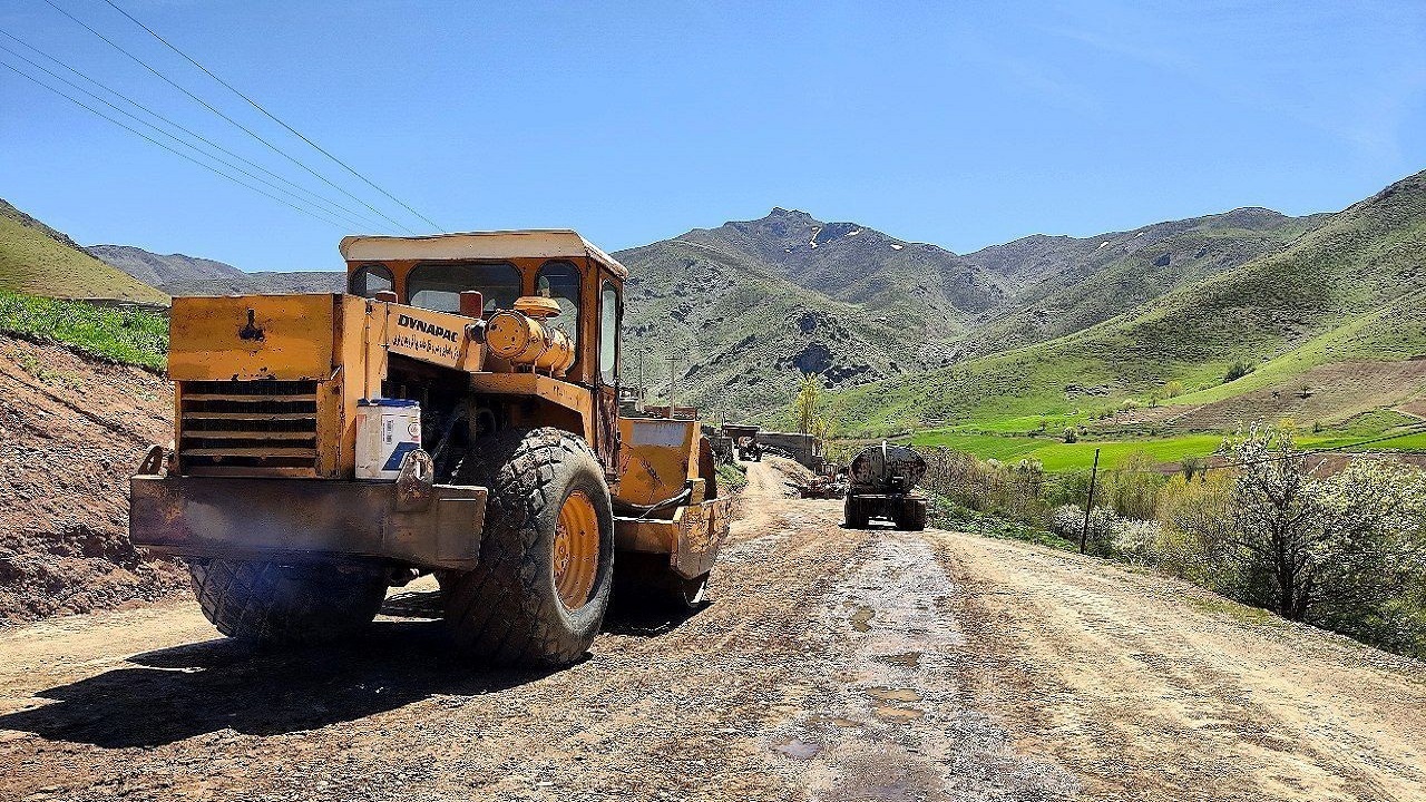 آسفالت و بهره برداری از ۴۰ کیلومتر راه روستایی در پیرانشهر