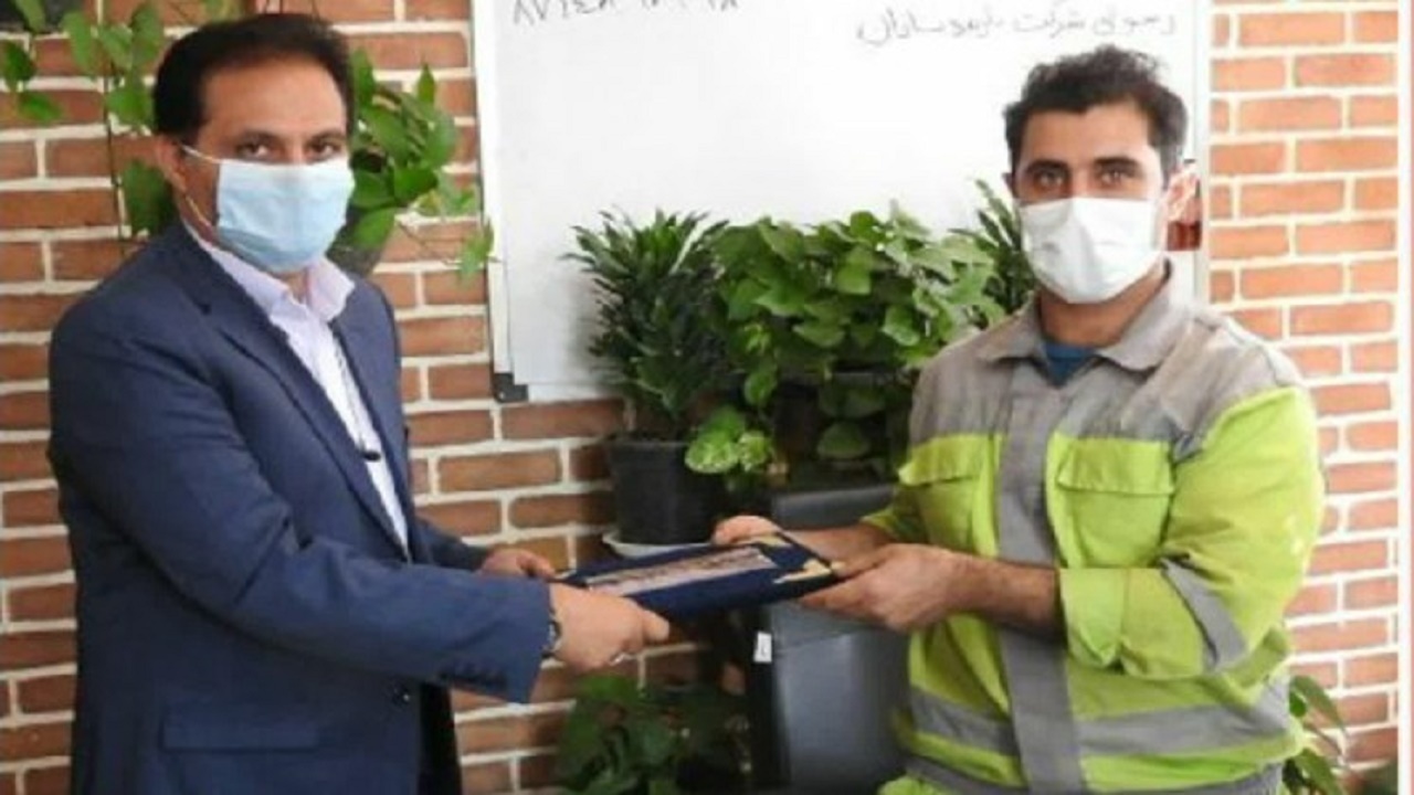پاکبان کاشانی با چک‌های سفید امضا هم وسوسه نشد