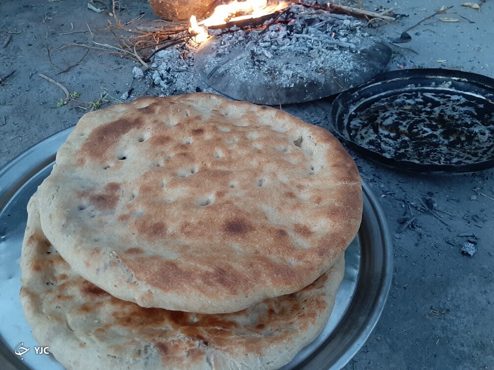 نان دو تابه ای نان دو تابه ای