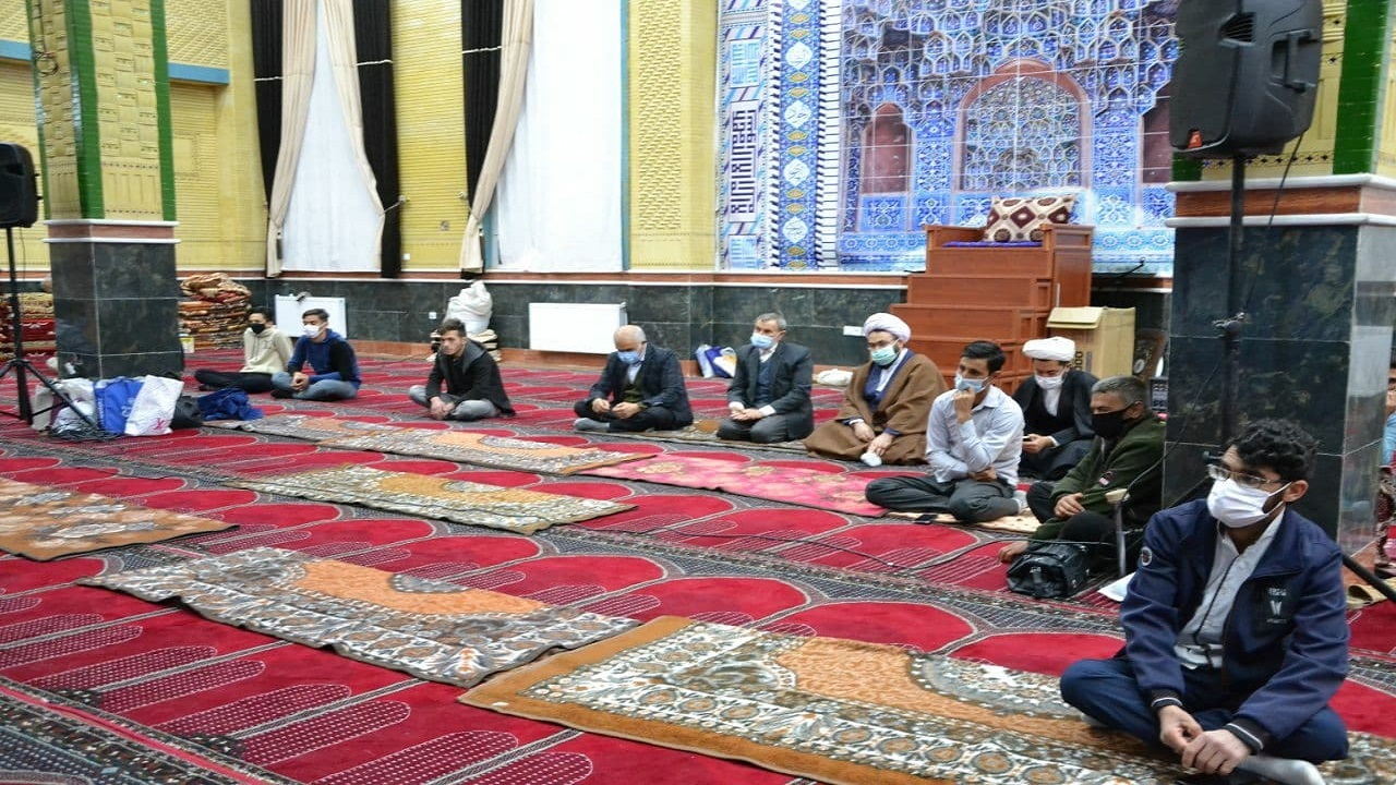 مناجات خوانی شب‌های ماه مبارک رمضان در چهار برج + تصاویر
