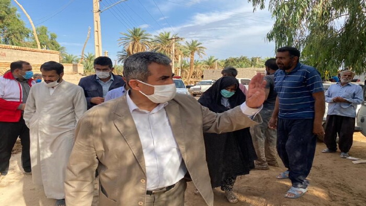 بازدید پورابراهیمی ازروستای سیل زده پشوییه